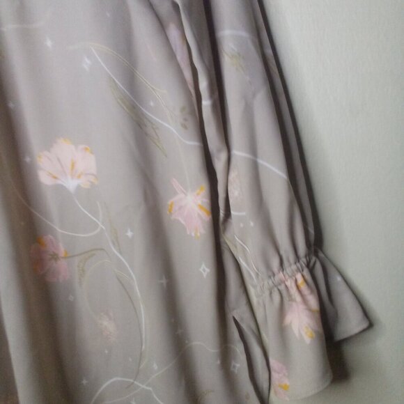 Kaari Blue Shirt Blouse L Long Sleeve Ruffle V-Neck Floral Tan Pink - Picture 2 of 16